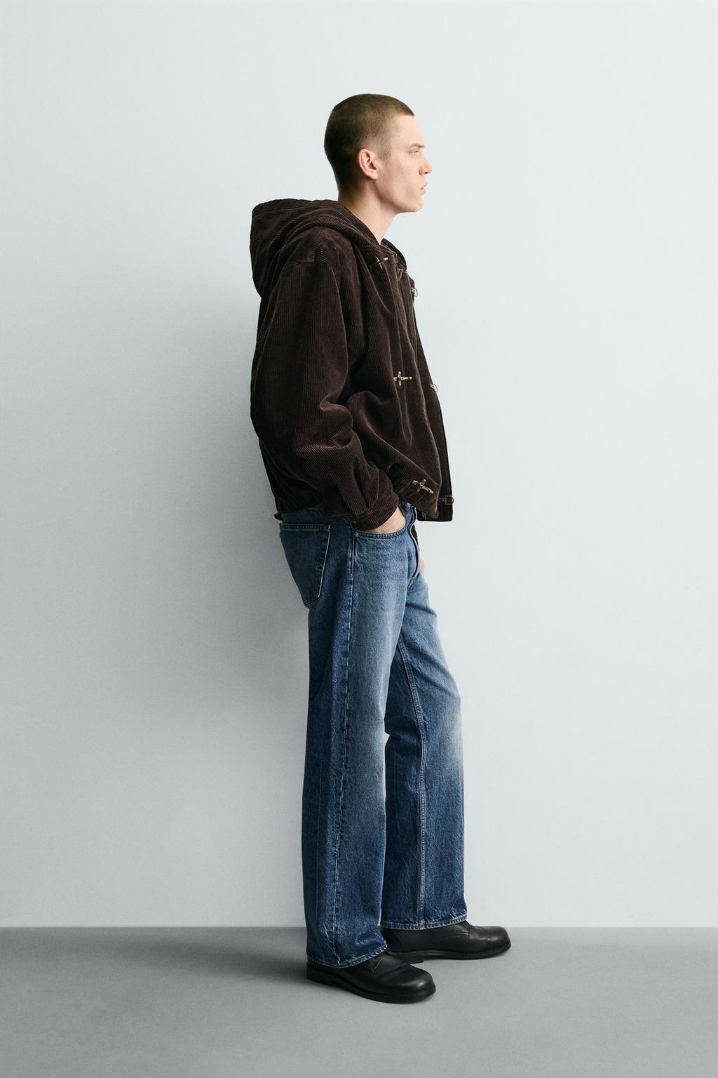 ВЕЛЬВЕТОВАЯ КУРТКА С КАПЮШОНОМ И НАВЕСНЫМИ ПЕТЛЯМИ