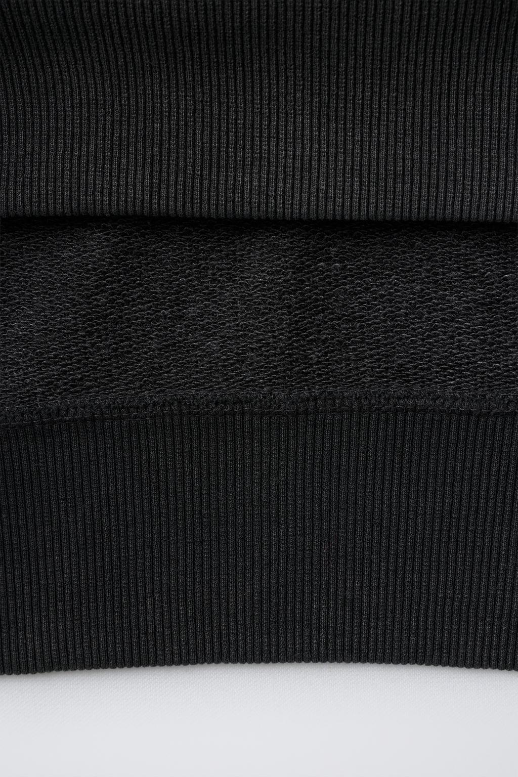 ТОЛСТОВКА С ЭФФЕКТОМ ПОТЕРТОСТИ MICKEY MOUSE © DISNEY