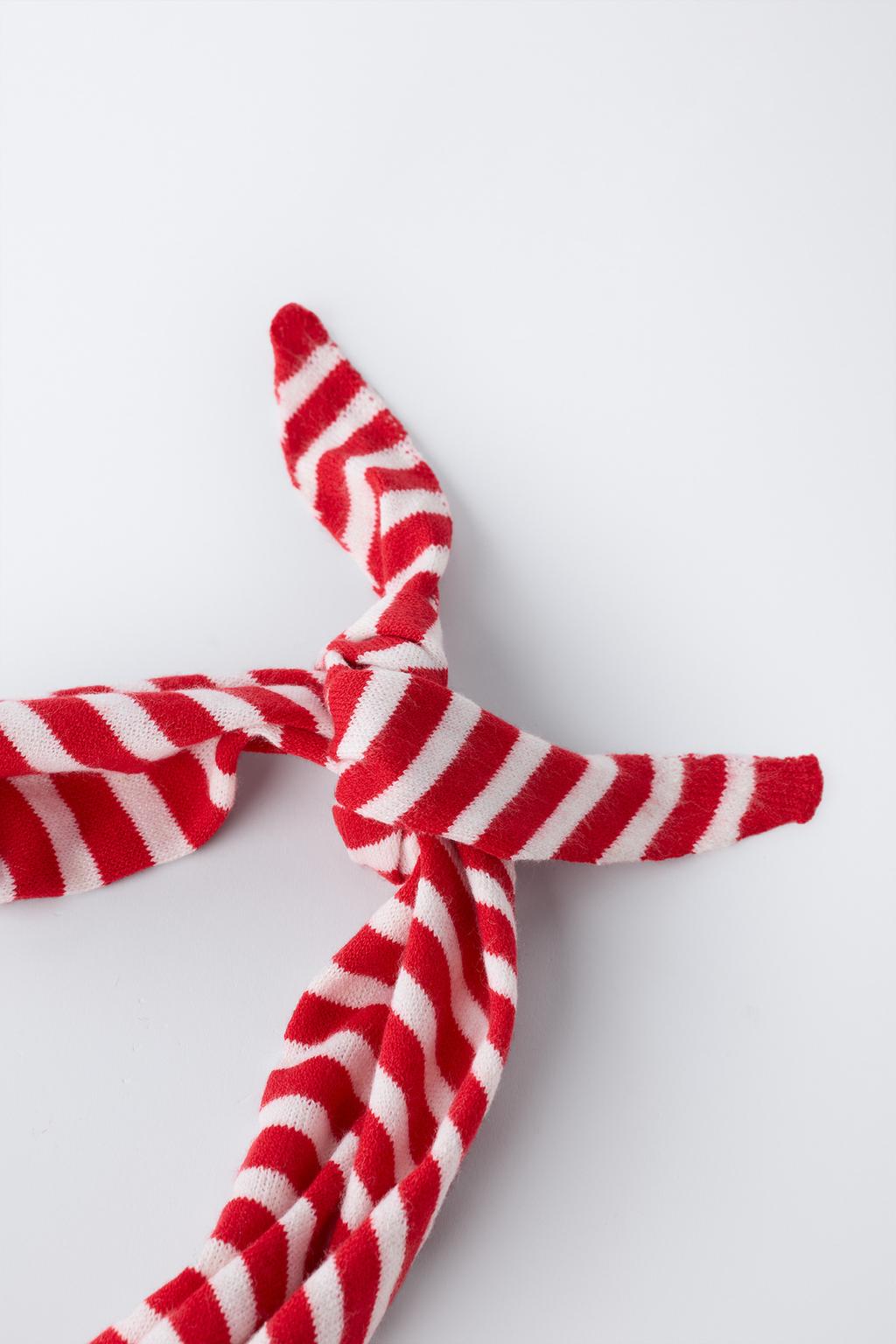 Треугольный платок с полосками