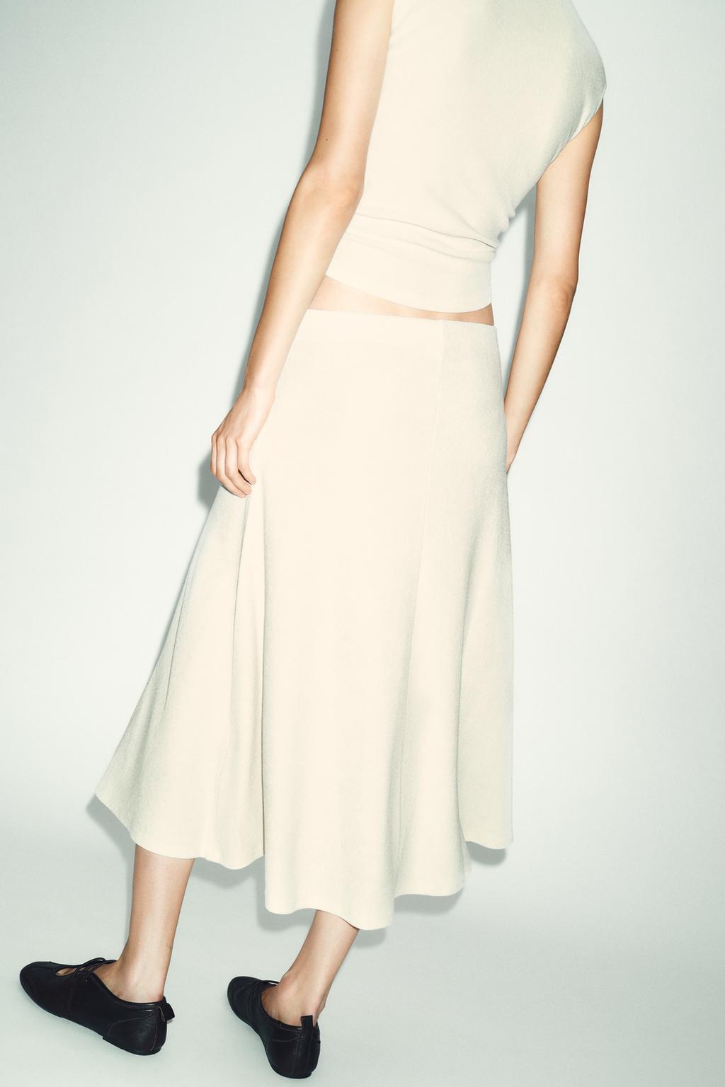 ЮБКА ИЗ МЯГКОЙ ТКАНИ