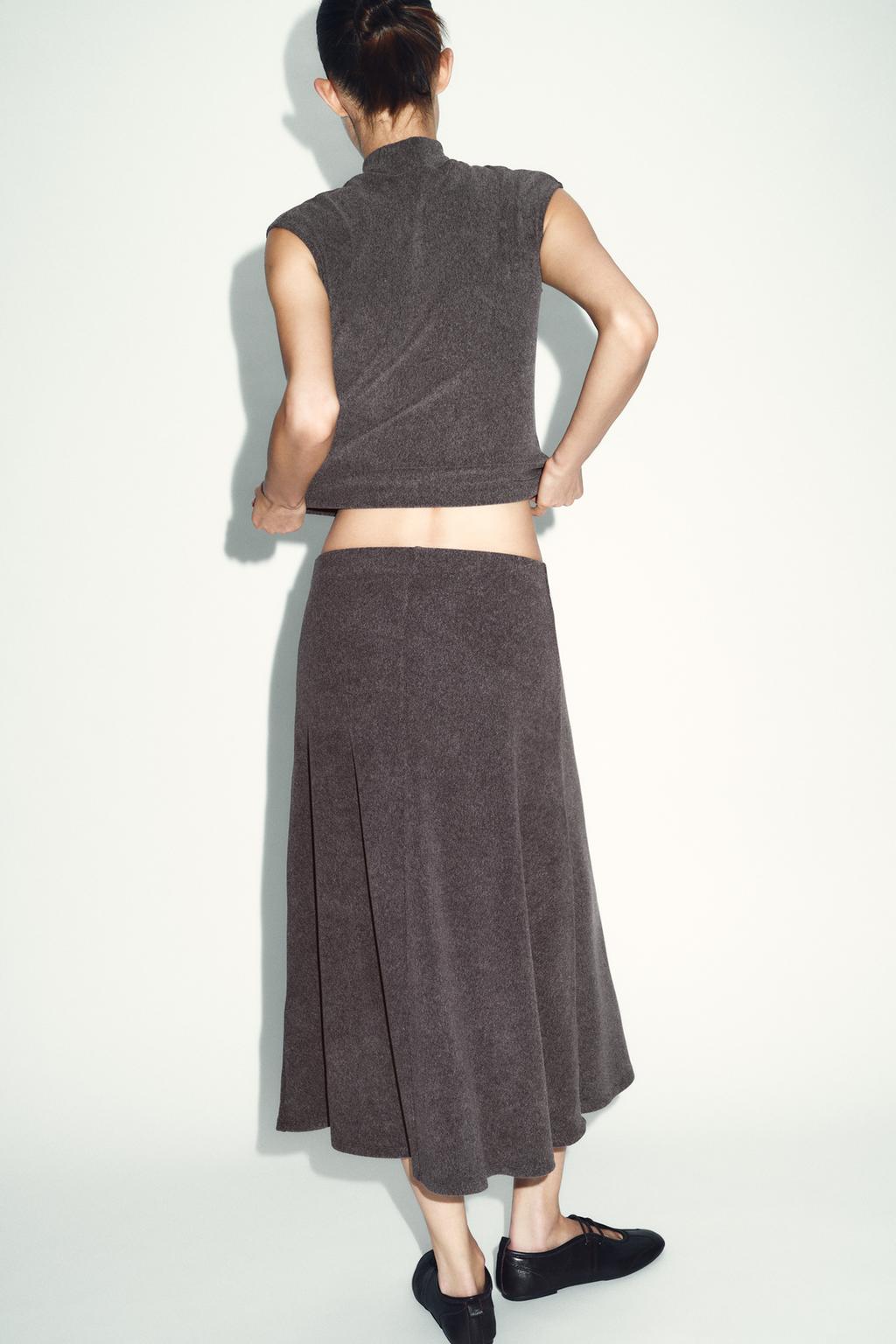 ЮБКА ИЗ МЯГКОЙ ТКАНИ