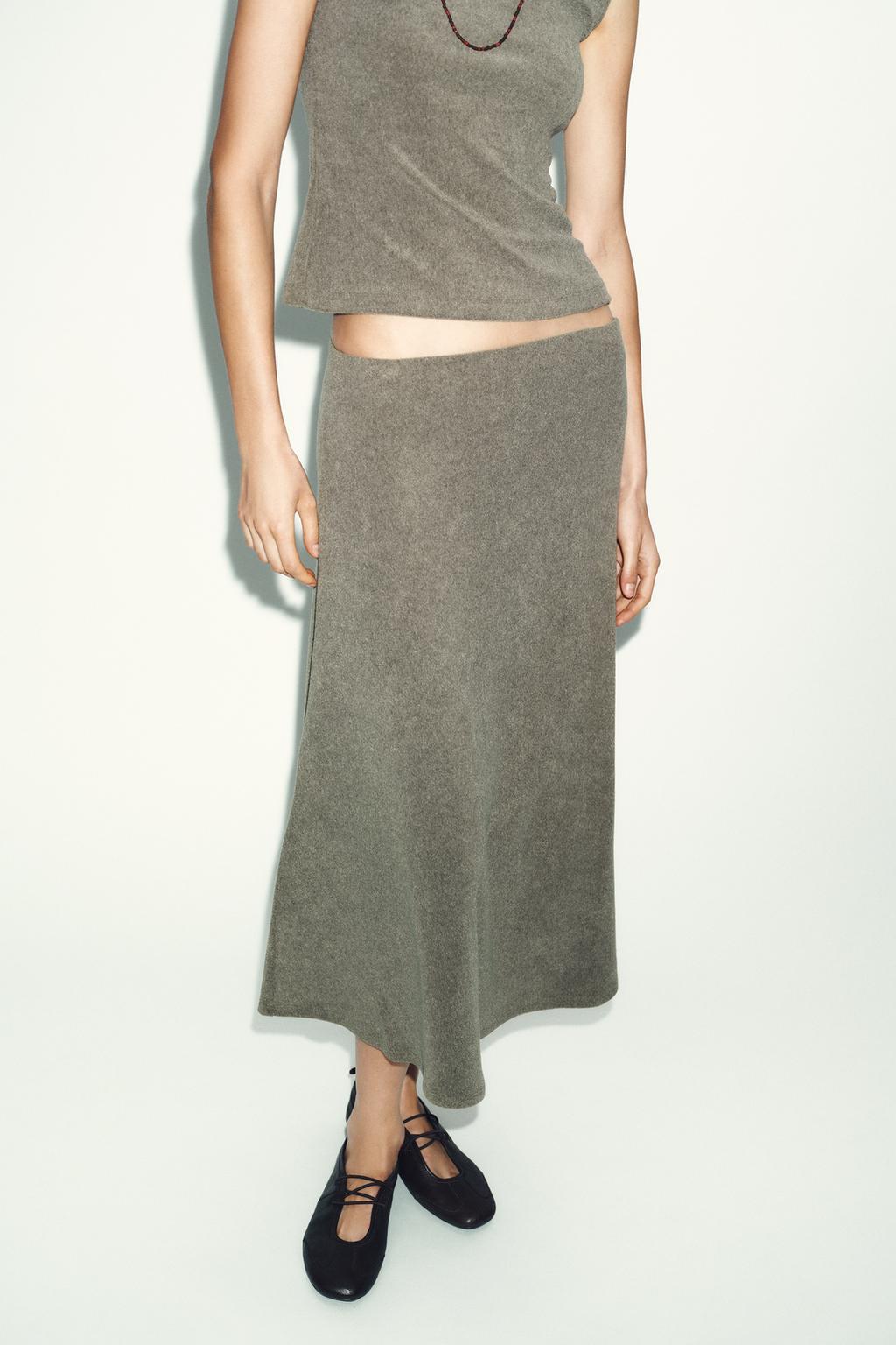 ЮБКА ИЗ МЯГКОЙ ТКАНИ