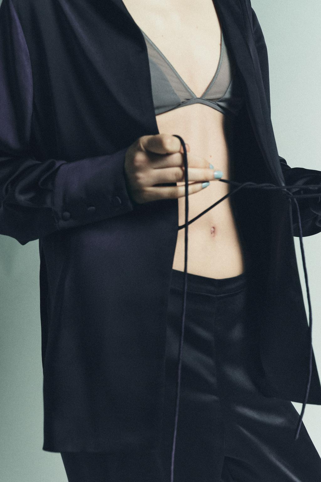 АТЛАСНЫЕ БРЮКИ С ВЫСОКОЙ ПОСАДКОЙ