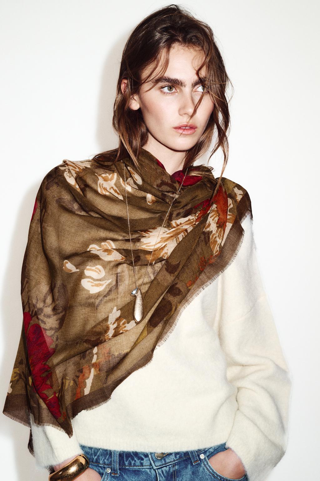 ПЛАТОК С ЦВЕТОЧНЫМ ПРИНТОМ