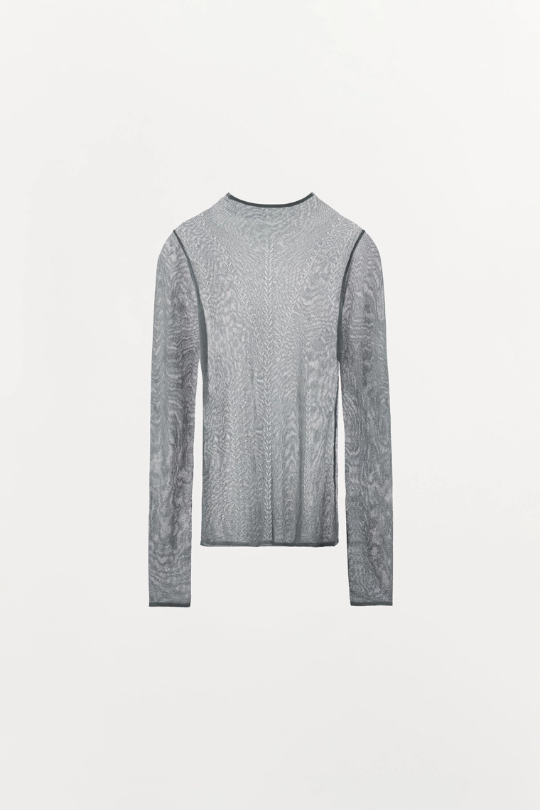 Футболка из вискозного трикотажа с перфорацией