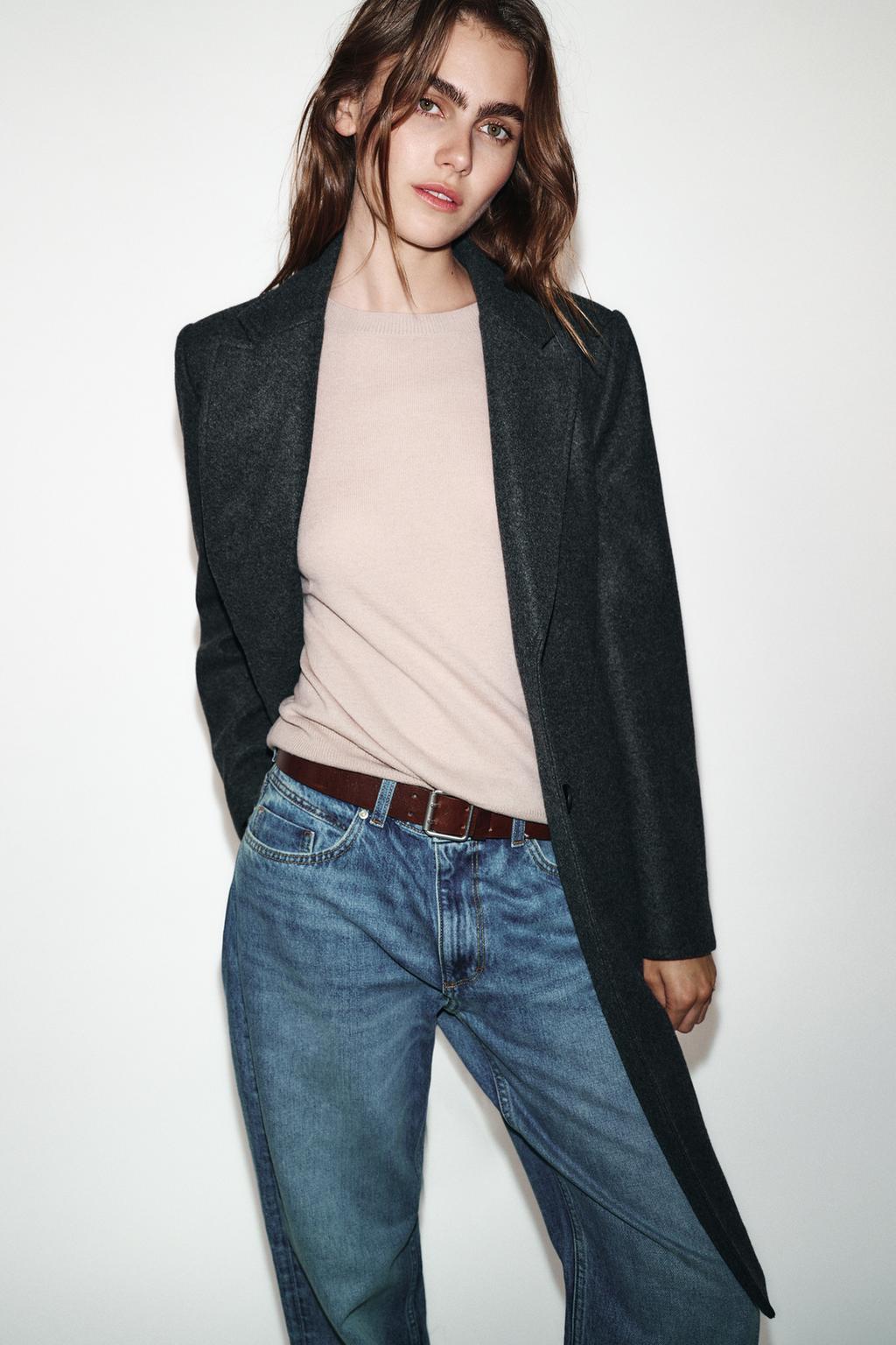 ПАЛЬТО ИЗ МЯГКОЙ ТКАНИ С ПОДПЛЕЧНИКАМИ