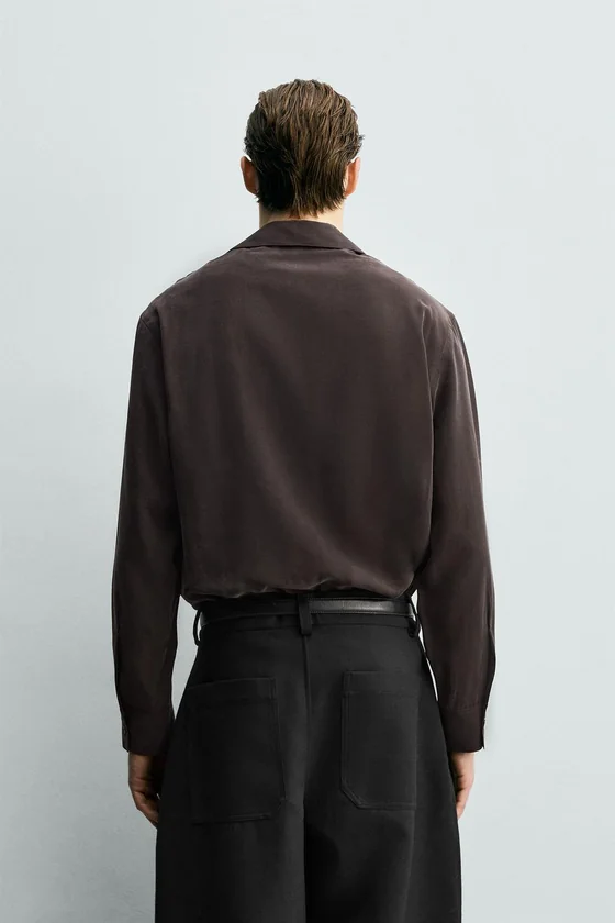РУБАШКА RELAXED FIT ИЗ СТРУЯЩЕЙСЯ ТКАНИ