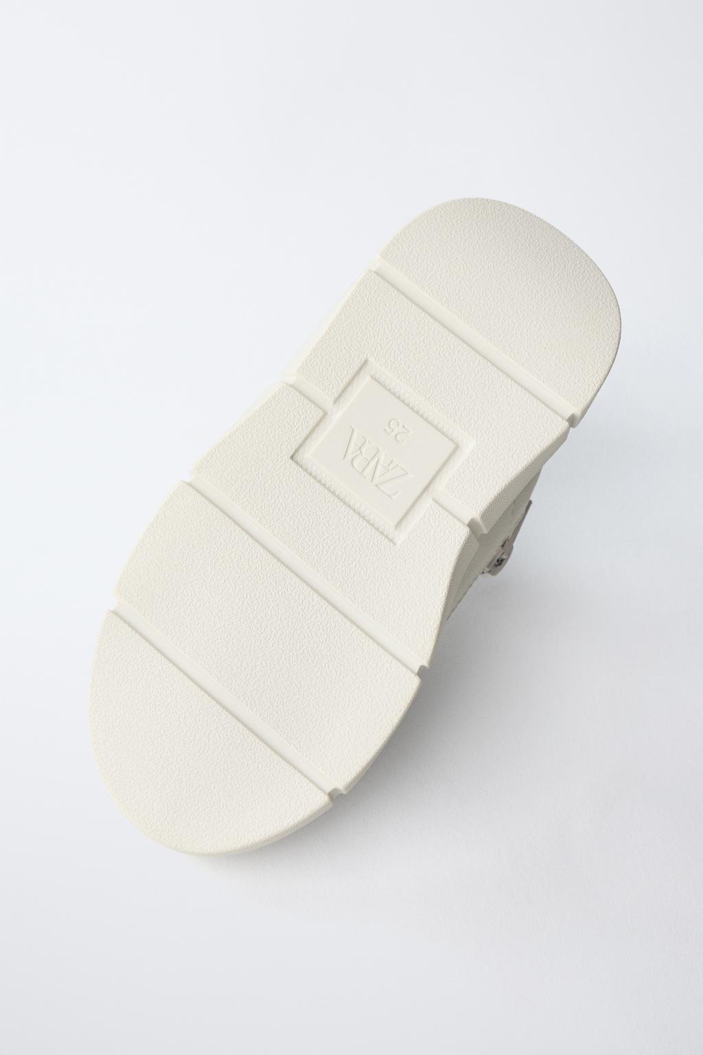 КЕДЫ С ОБЪЕМНОЙ ПОДОШВОЙ