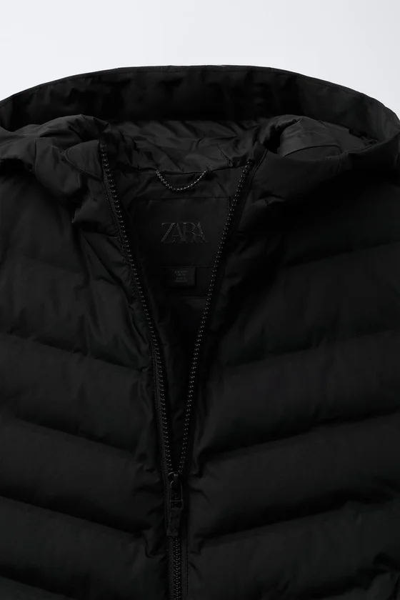 ОЧЕНЬ ЛЕГКИЙ ЖИЛЕТ WATER REPELLENT С КАПЮШОНОМ