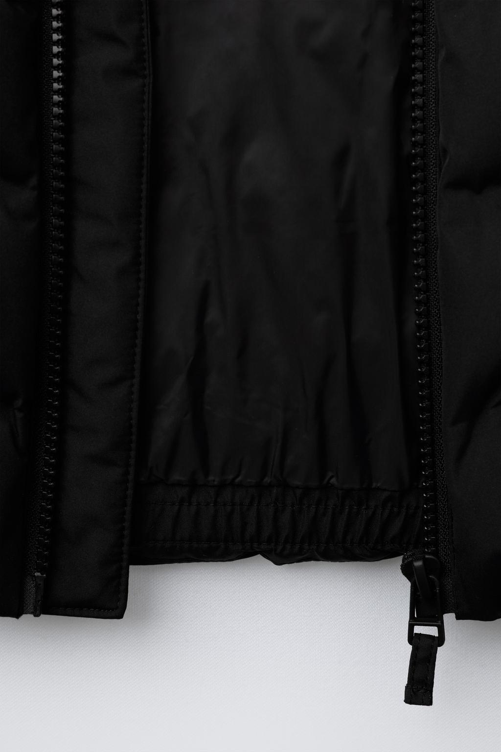 ОЧЕНЬ ЛЕГКИЙ ЖИЛЕТ WATER REPELLENT С КАПЮШОНОМ