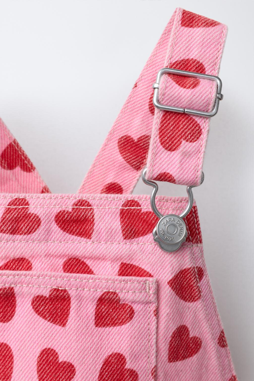 ДЛИННЫЙ КОМБИНЕЗОН ИЗ САРЖИ С ПРИНТОМ «СЕРДЦА»