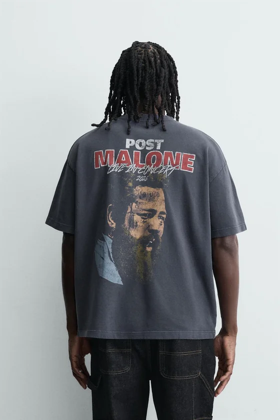 ТОЛСТОВКА С ЭФФЕКТОМ ПОТЕРТОСТИ С ГРАФИЧЕСКИМ ПРИНТОМ POST MALONE ™