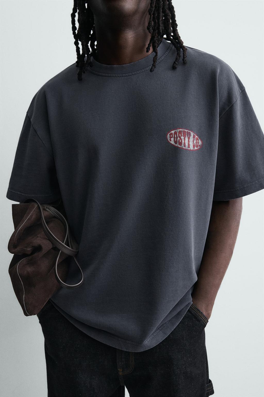 ТОЛСТОВКА С ЭФФЕКТОМ ПОТЕРТОСТИ С ГРАФИЧЕСКИМ ПРИНТОМ POST MALONE ™