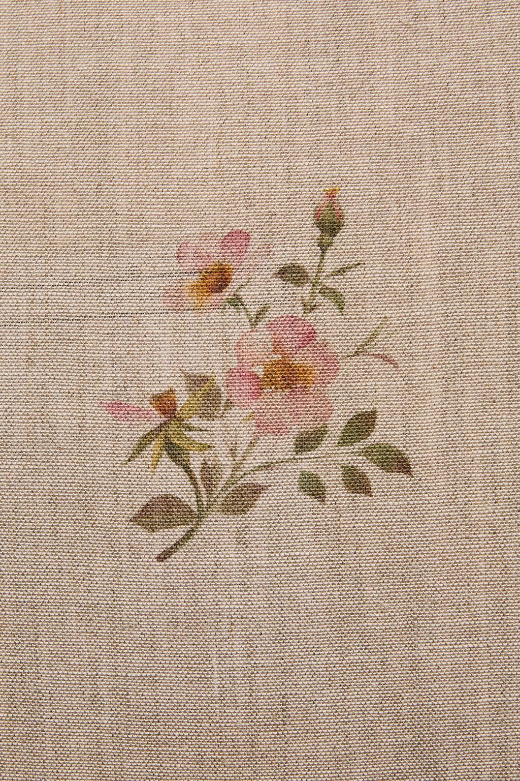 Подушка с цветочным принтом