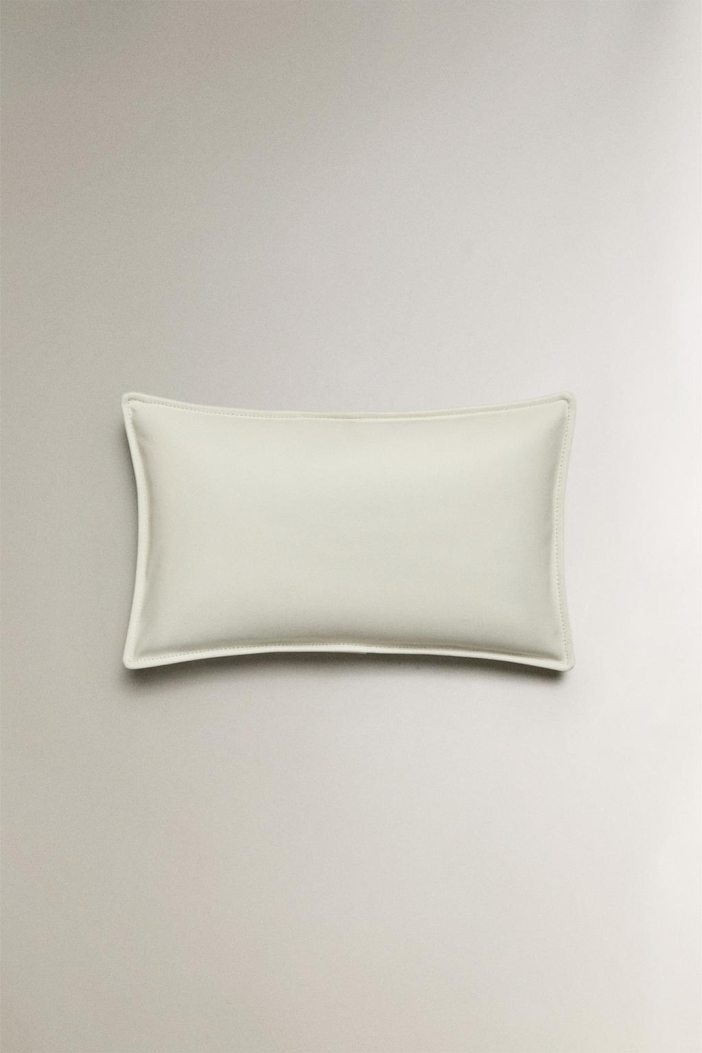 Накладка для подушки из стёганной кожи