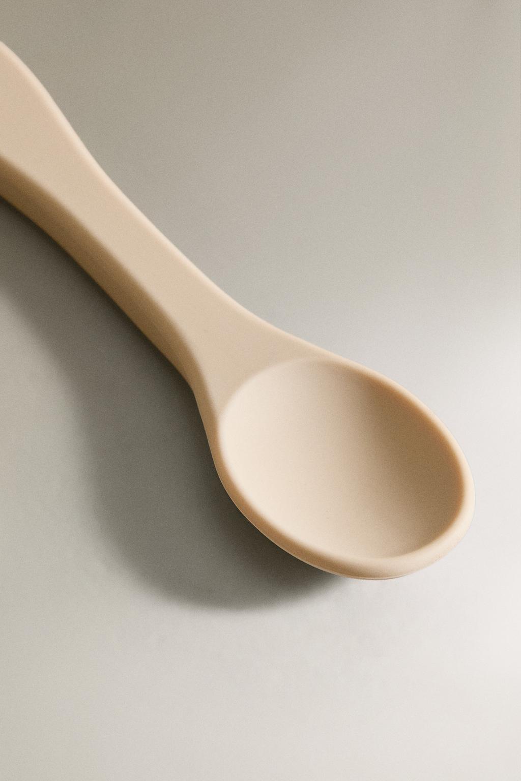 Детская силиконовая ложка с изображением кролика