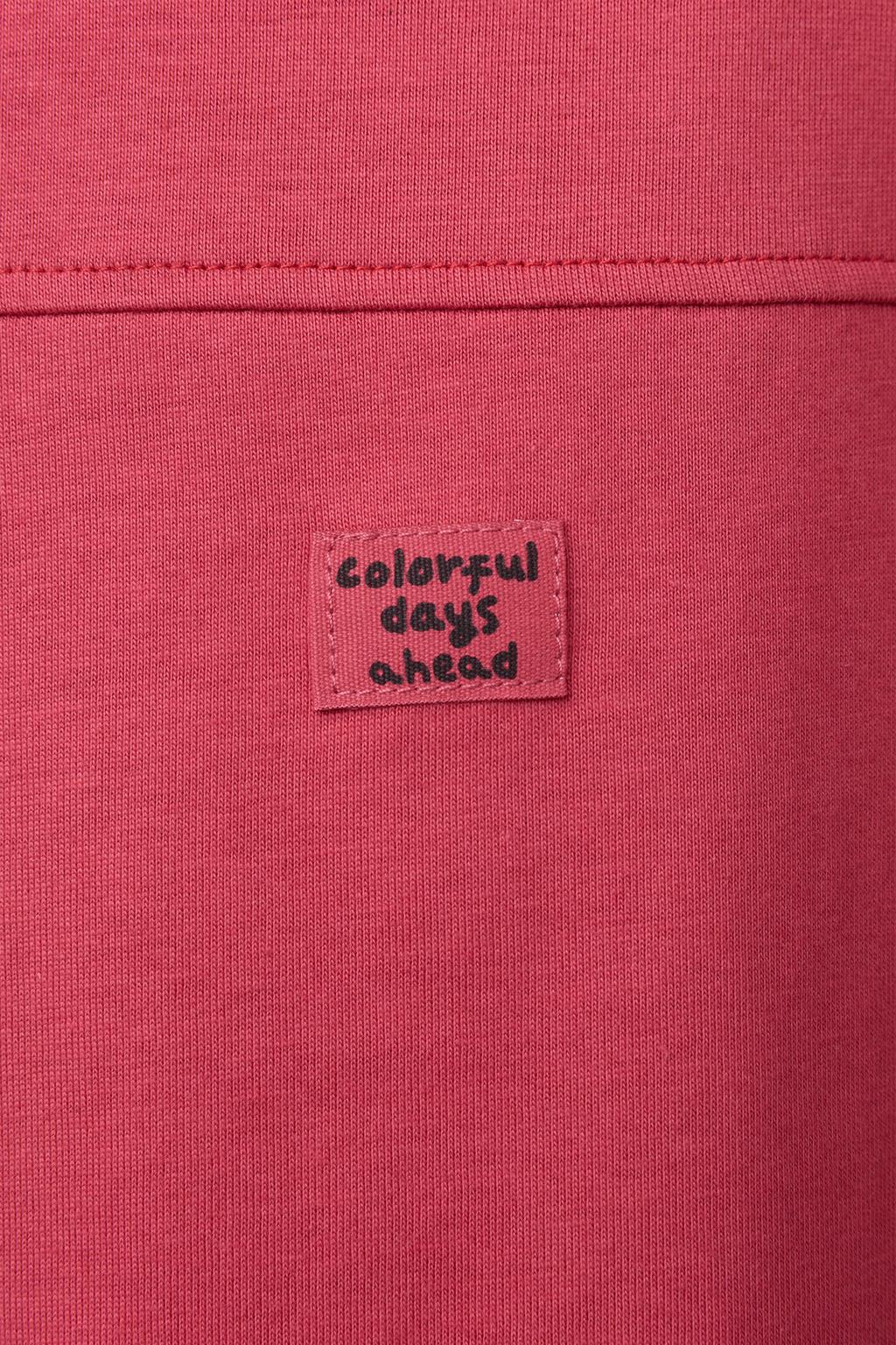 ФУТБОЛКА С КОНТРАСТНЫМИ РУКАВАМИ И ПРИНТОМ