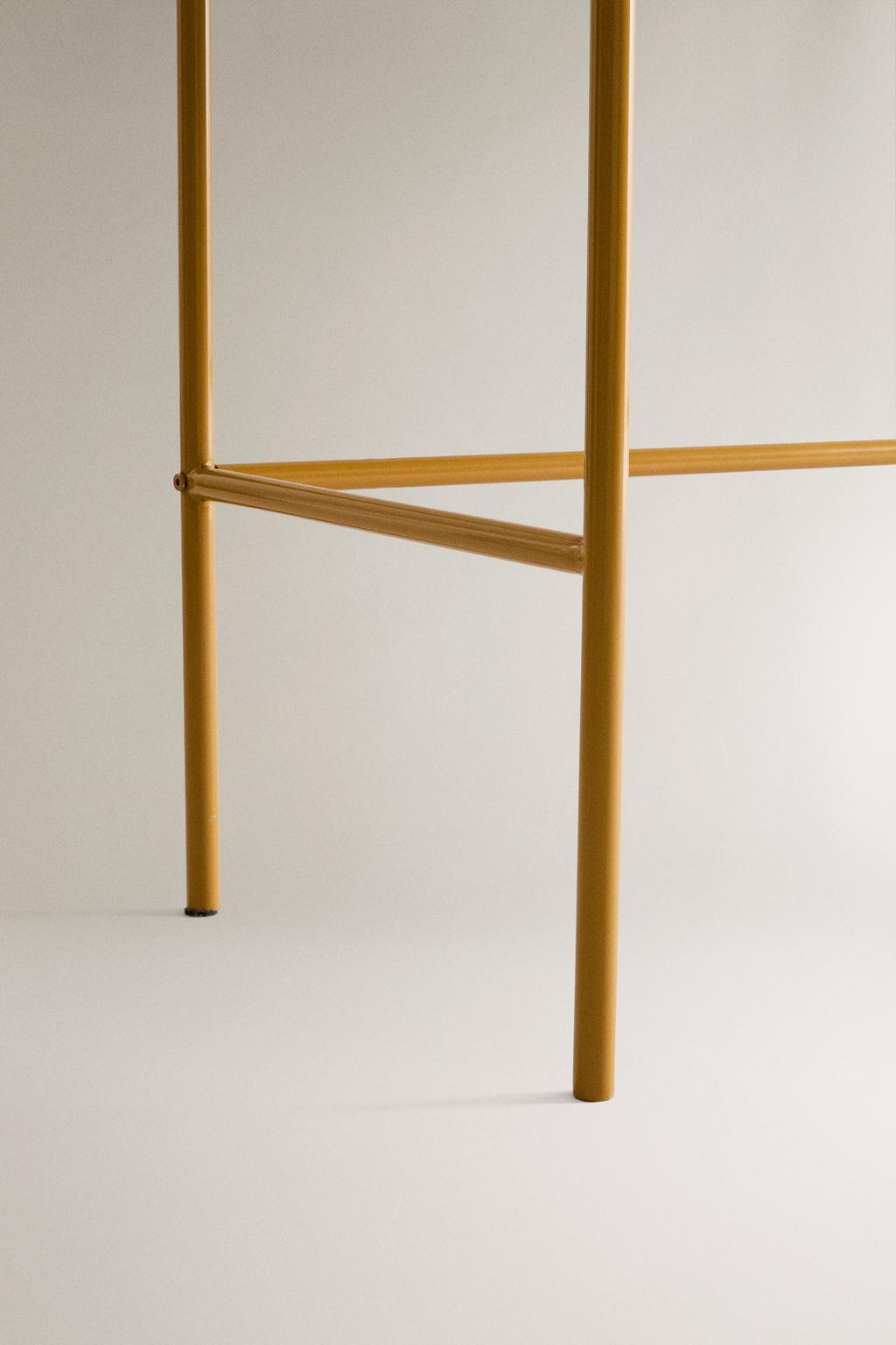 Детский деревянный стол