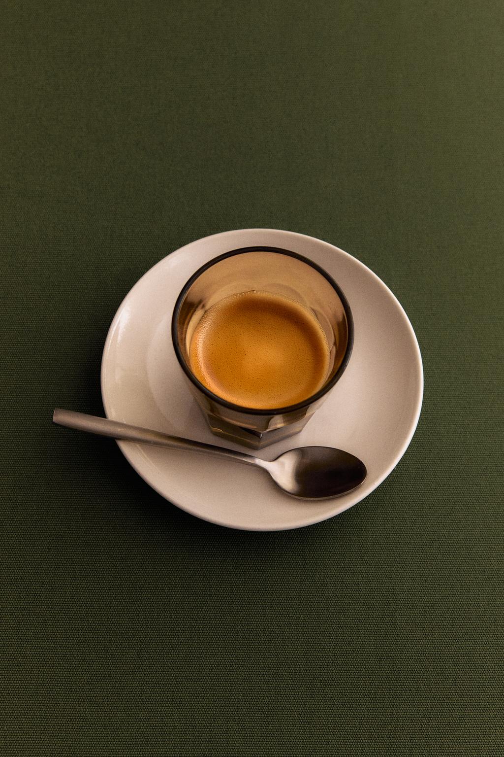 Стеклянная кружка для кофе с объемным фактурным дизайном