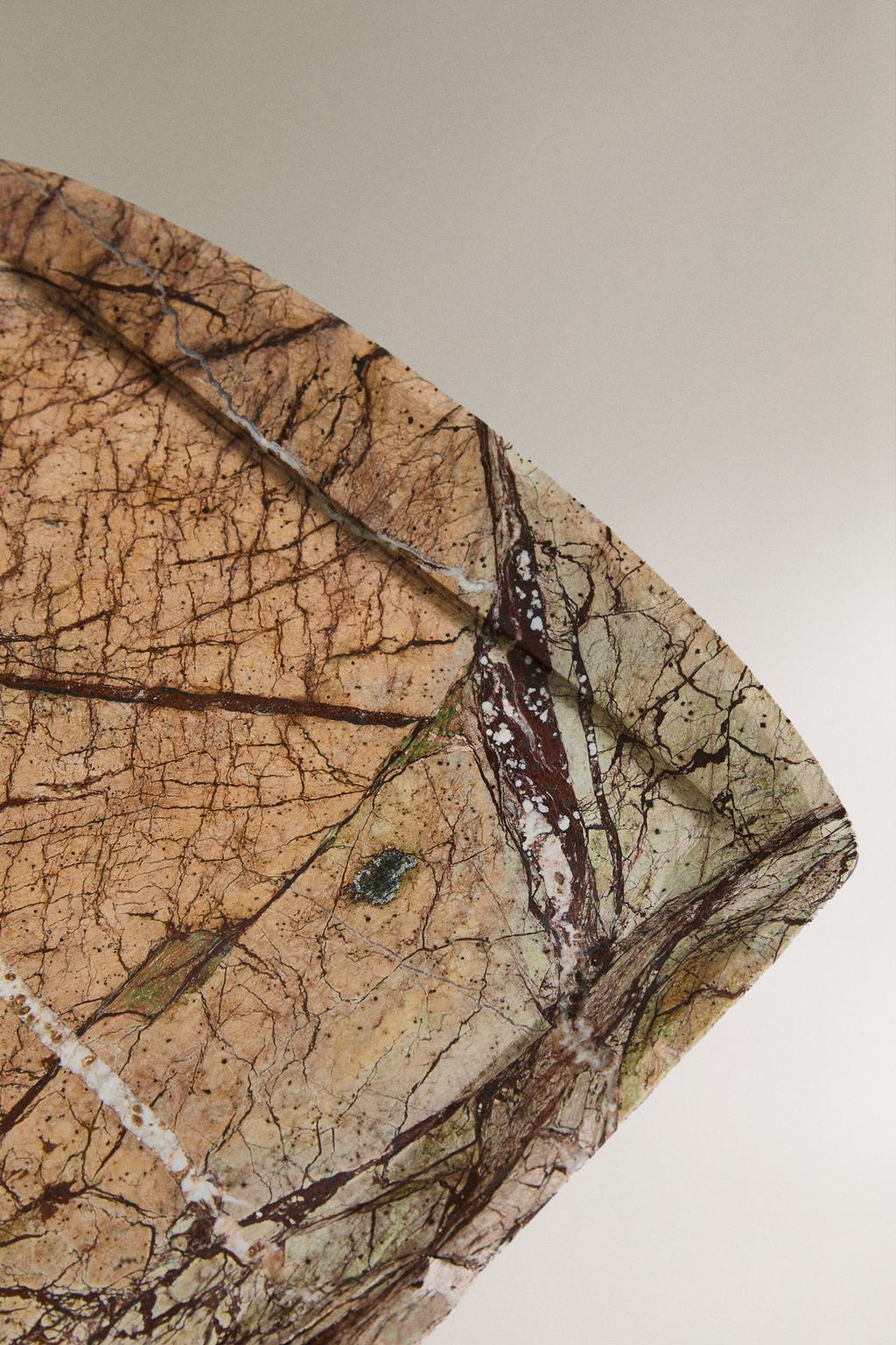 Мраморная подноска