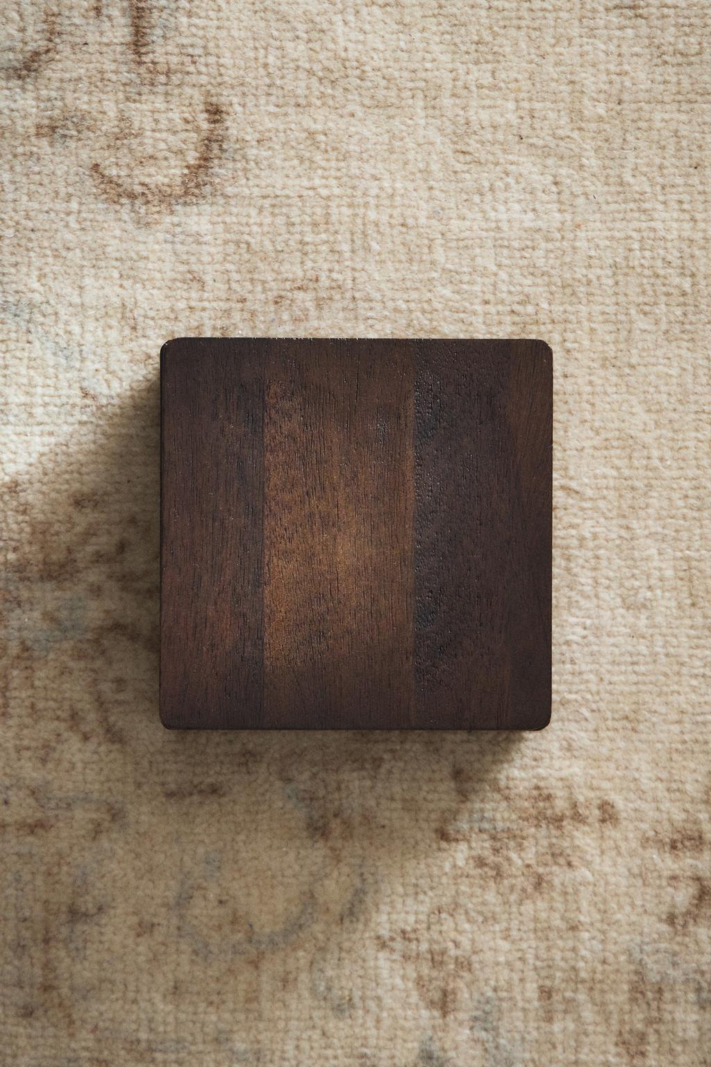 Средняя деревянная коробка с крышкой