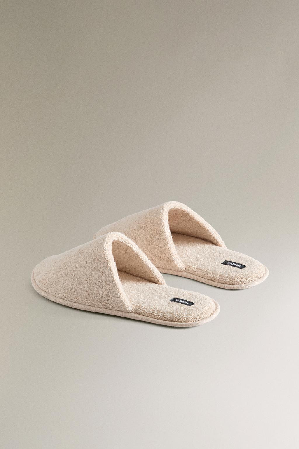 Тапочки для ванной из махровой ткани