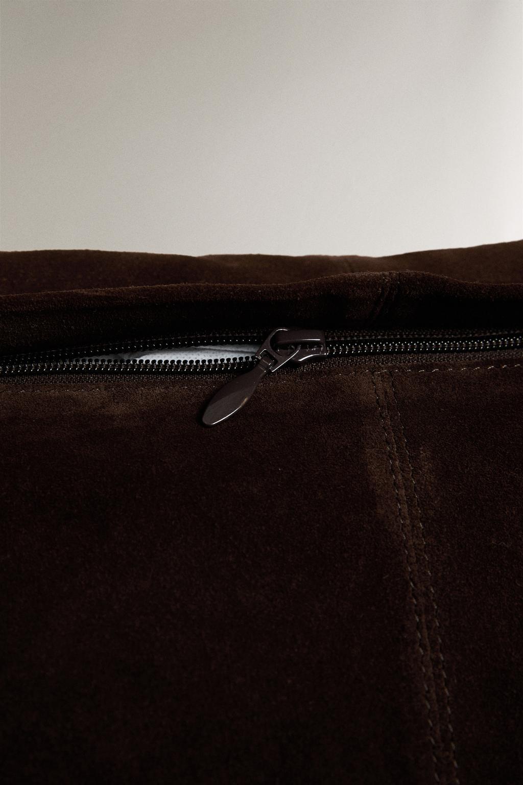 Кожаная наволочка для подушки