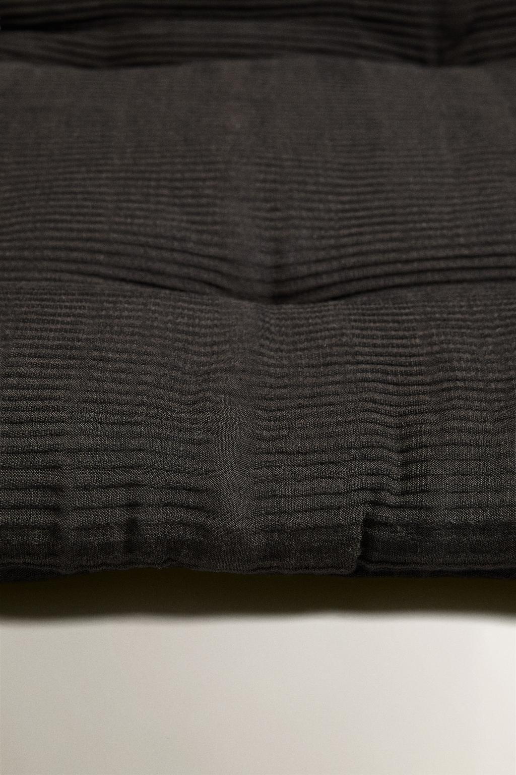 Тканевый топ сборкой из хлопка