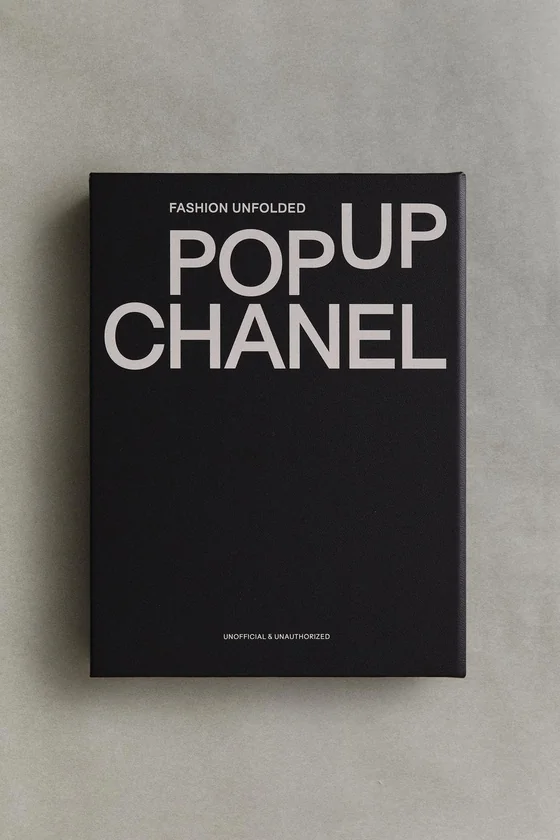 Искусство моды в развернутом виде «pop up» (на английском)