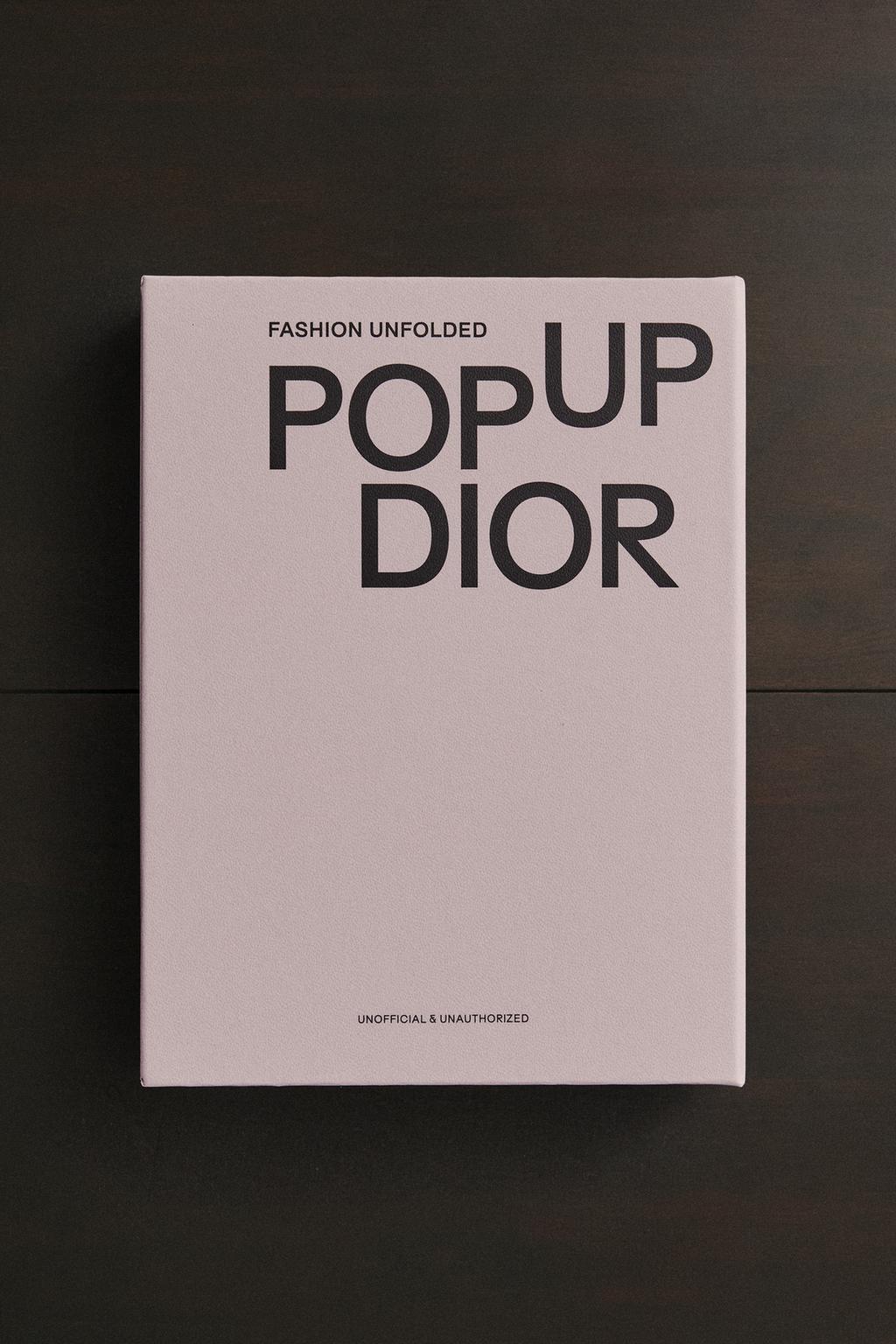 Книга fashion unfolded  pop up  dior (на английском)