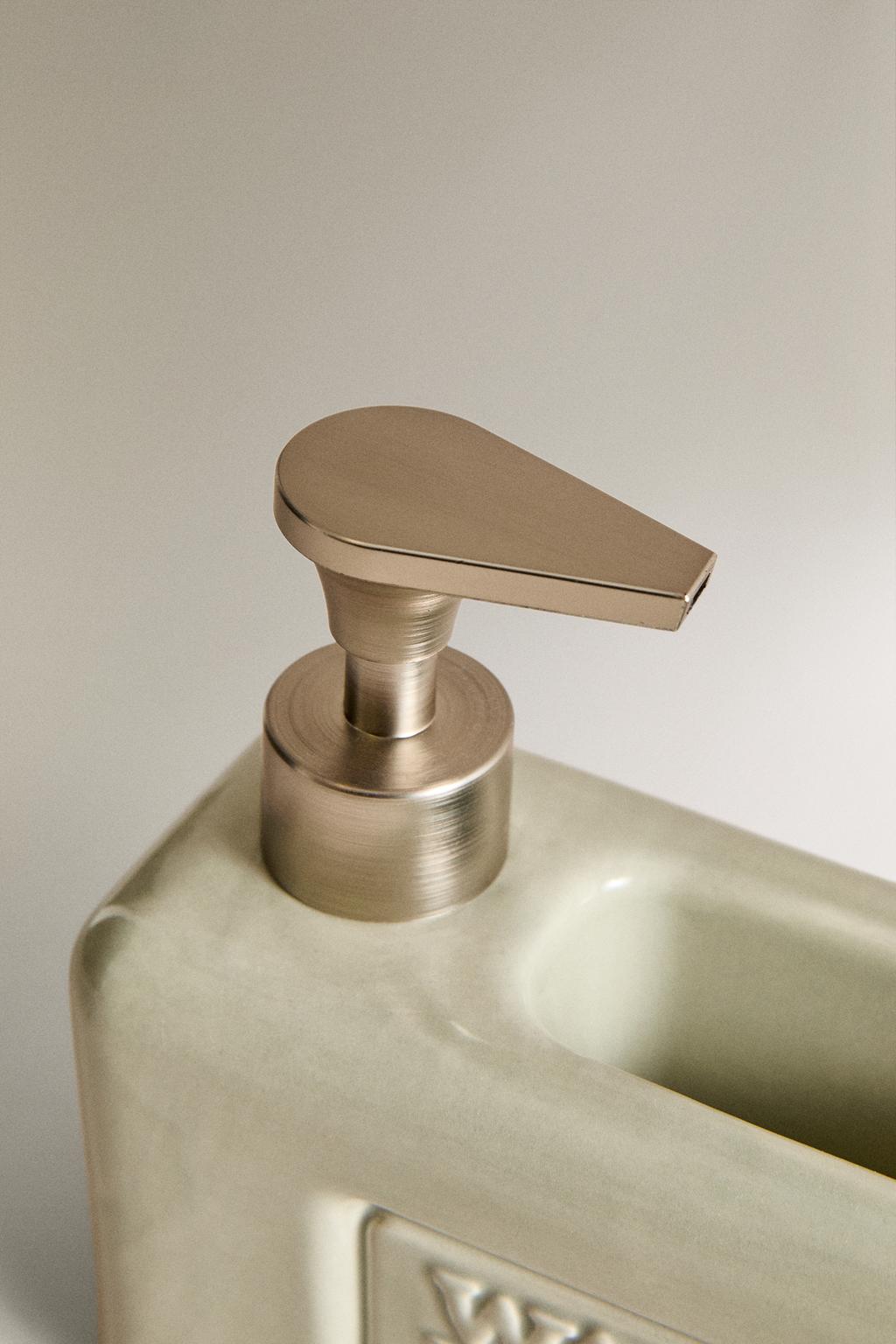 Диспенсер для моющего средства с контейнером