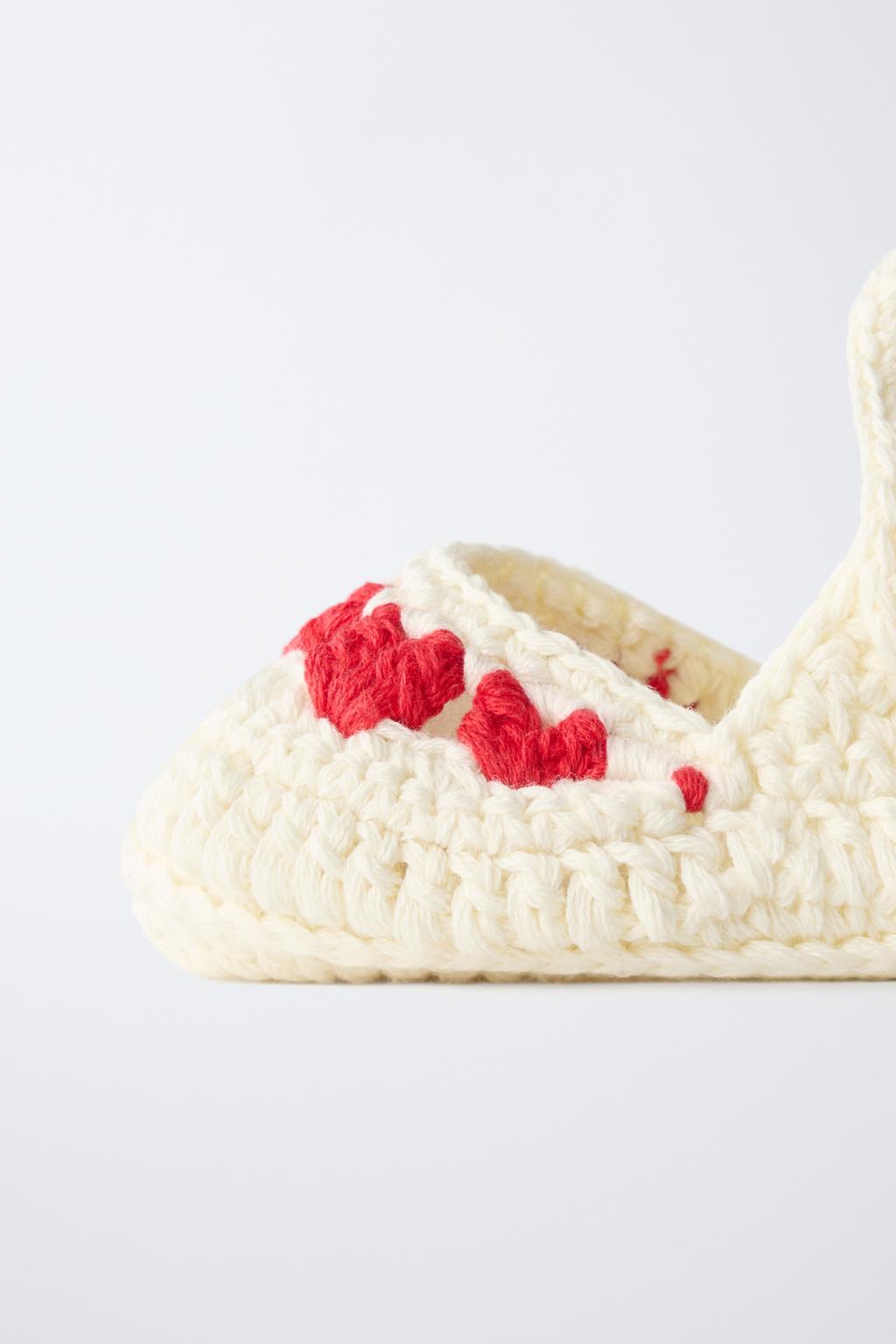 Ботильоны-сандалии с сердцами