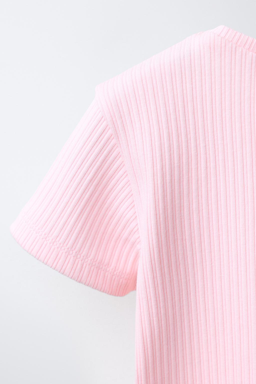 ФУТБОЛКА В РУБЧИК С ВЫРЕЗАМИ В ВИДЕ СЕРДЕЦ