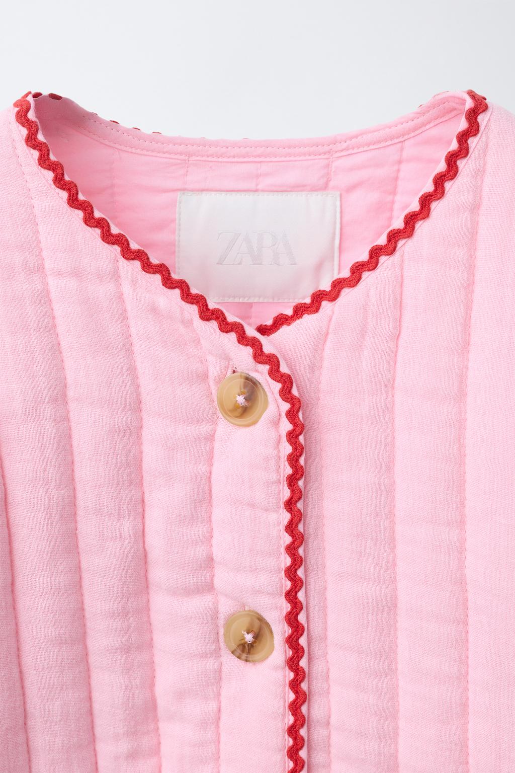 СТЕГАНАЯ КУРТКА С СЕРДЕЧКАМИ