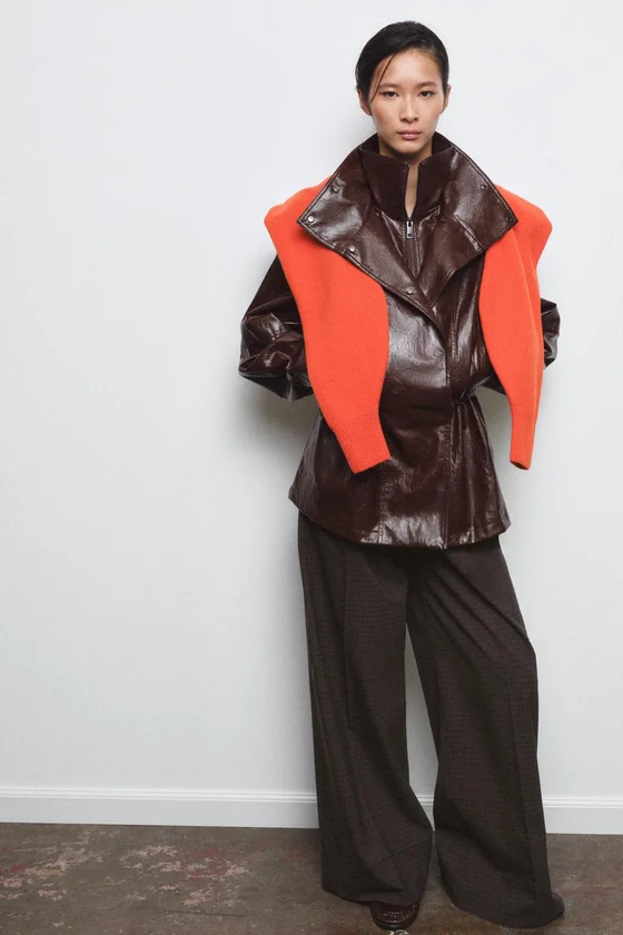 КУРТКА ИЗ ИСКУССТВЕННОЙ КОЖИ — ZW COLLECTION