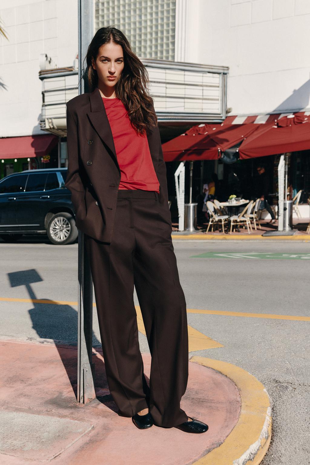 ПРЯМЫЕ БРЮКИ С ЗАЩИПАМИ