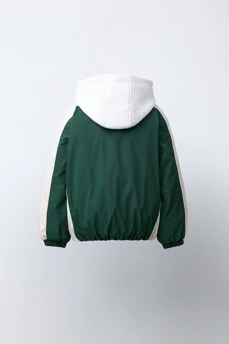 БОМБЕР С ОТСТЕГИВАЮЩИМСЯ ФЛИСОВЫМ КАПЮШОНОМ WATER REPELLENT