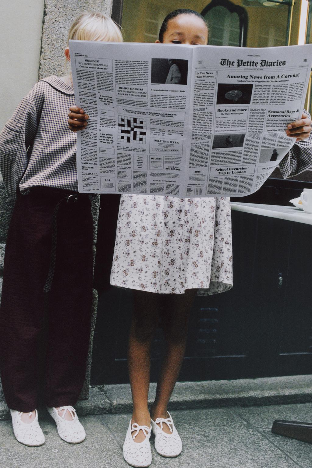 ПЛАТЬЕ В ЦВЕТОЧНЫЙ ПРИНТ С СКЛАДКАМИ