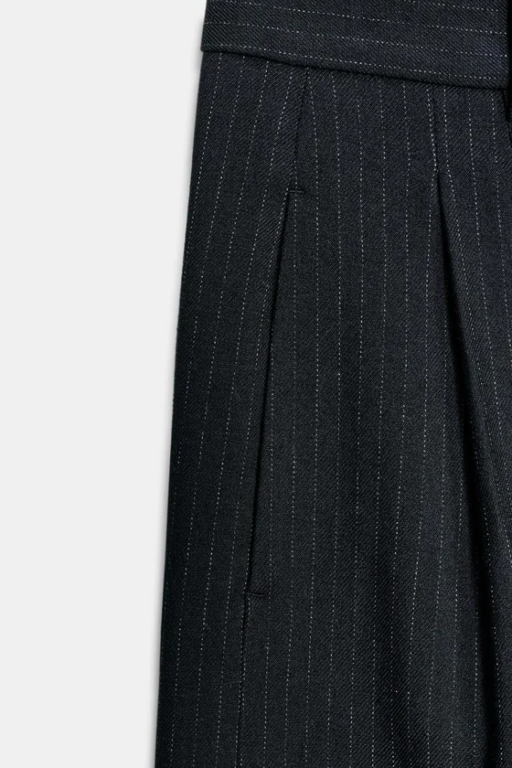 ШОРТЫ В ПОЛОСКУ С ЗАЩИПАМИ — ZW COLLECTION