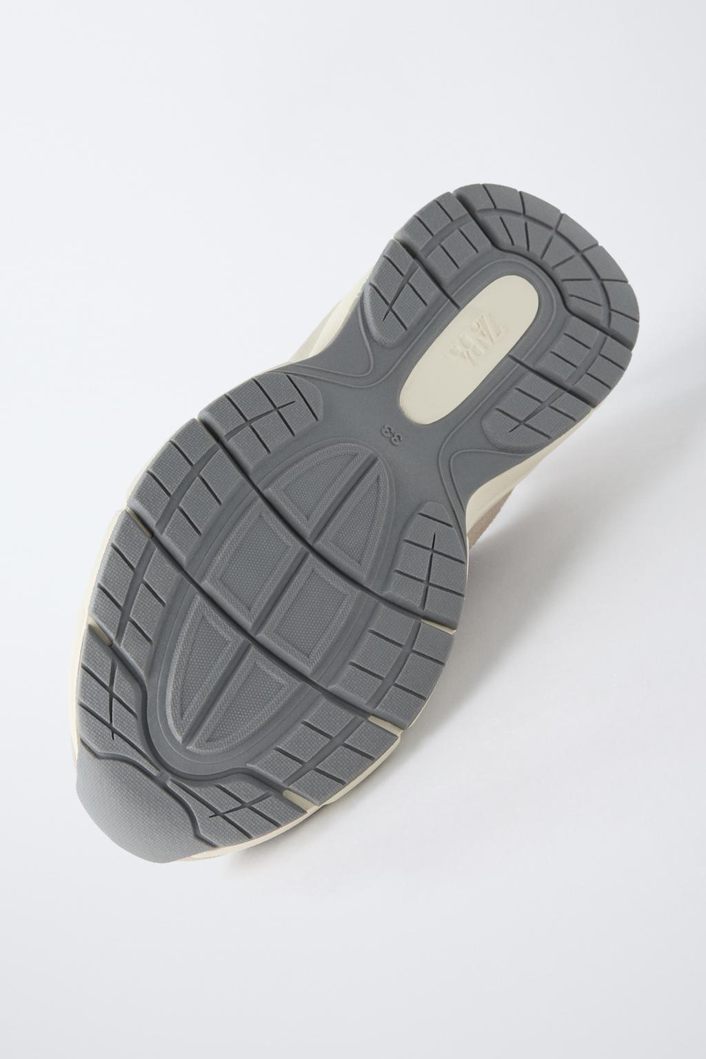 КРОССОВКИ ИЗ РАЗНЫХ МАТЕРИАЛОВ