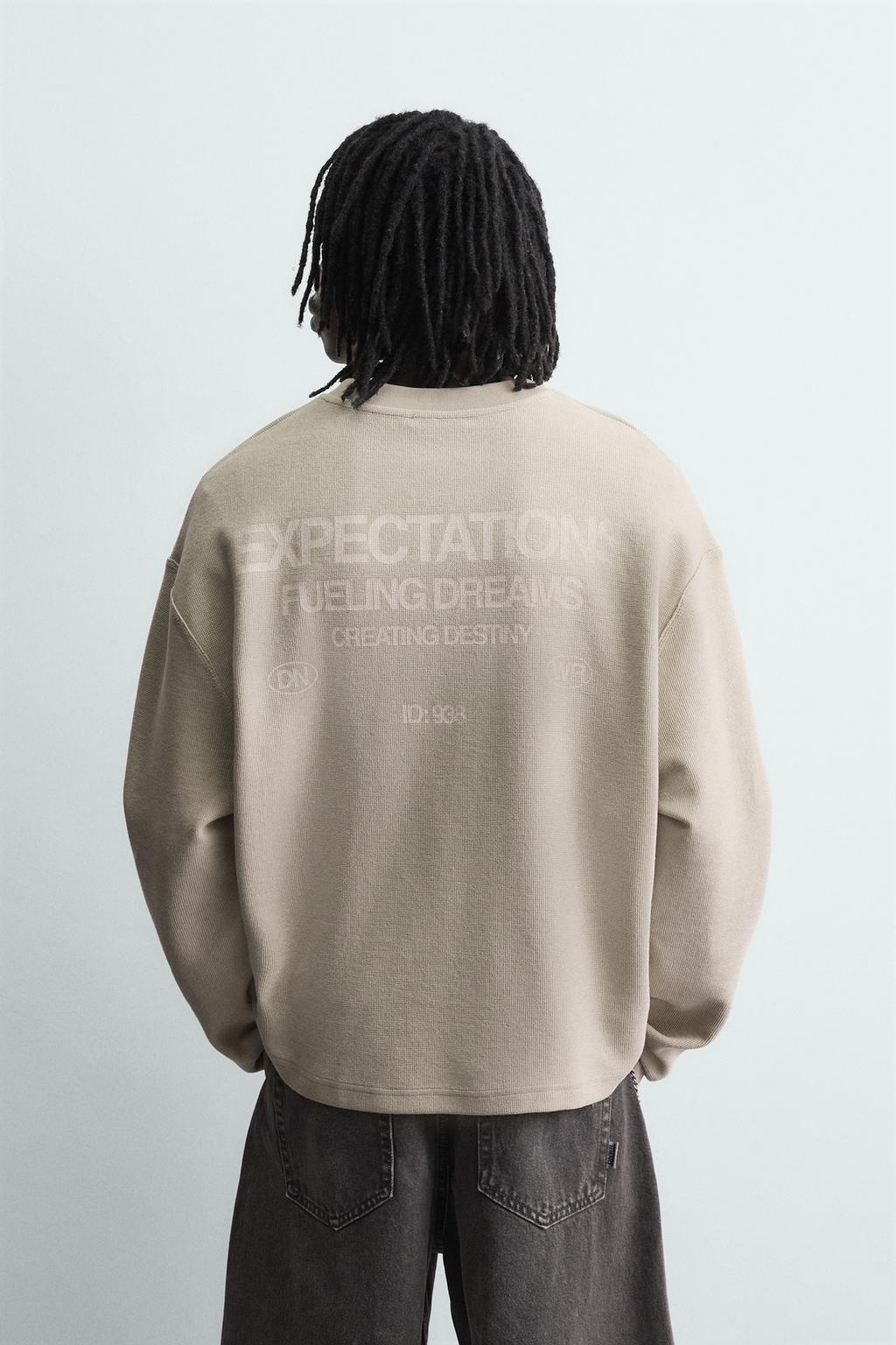 ТОЛСТОВКА С УЗОРОМ И ПРИНТАМИ