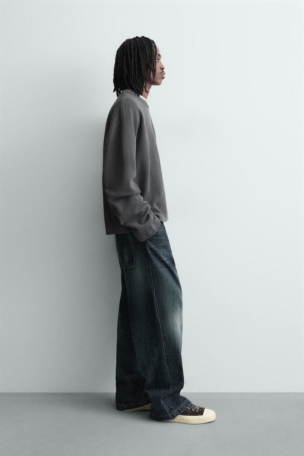 ТОЛСТОВКА С РЕЛЬЕФНОЙ ТКАНЬЮ И НАДПИСЬЮ