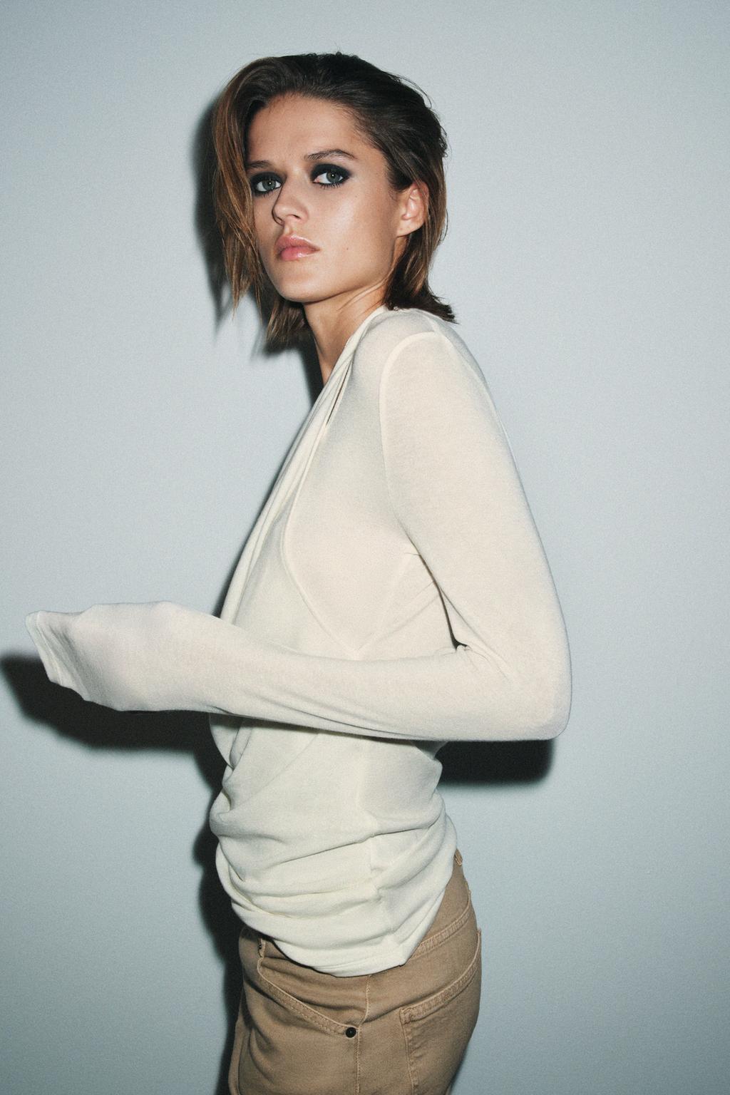 ФУТБОЛКА С ДВОЙНЫМИ ДЛИННЫМИ РУКАВАМИ