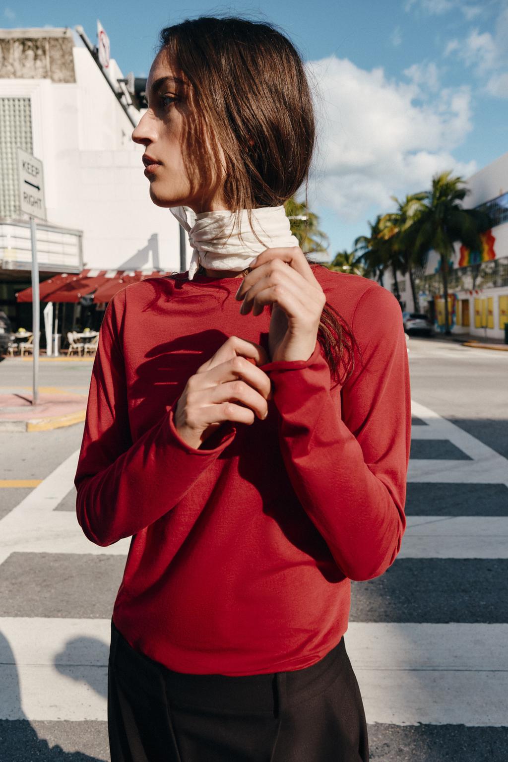 ХЛОПКОВАЯ ФУТБОЛКА С ДЛИННЫМИ РУКАВАМИ