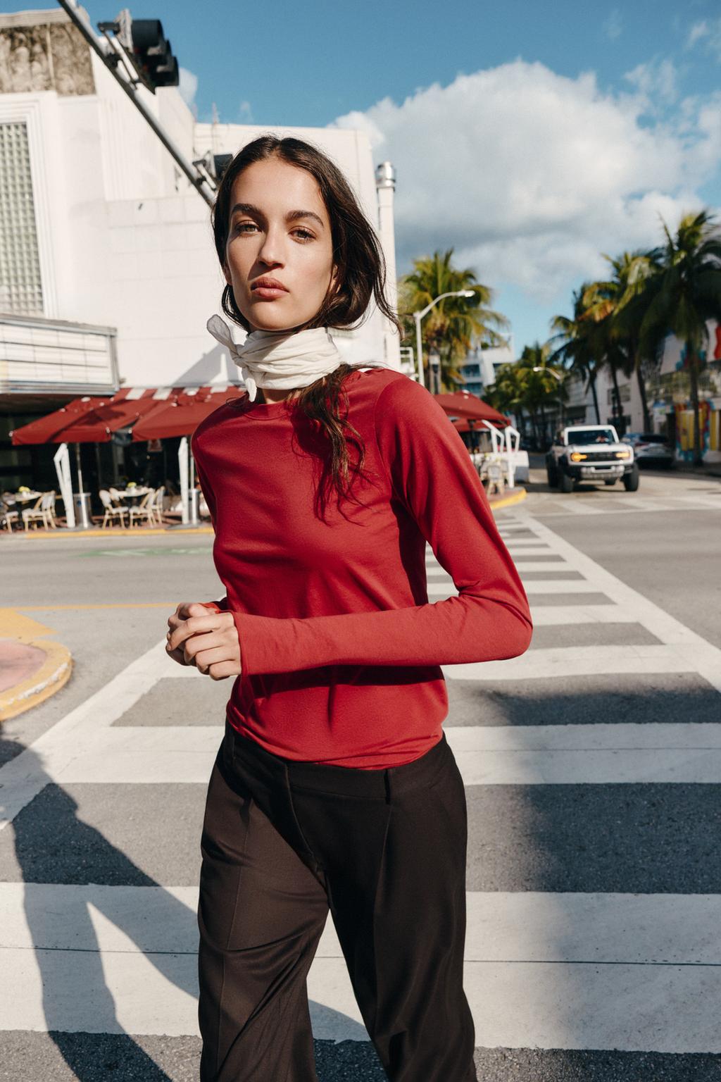 ХЛОПКОВАЯ ФУТБОЛКА С ДЛИННЫМИ РУКАВАМИ