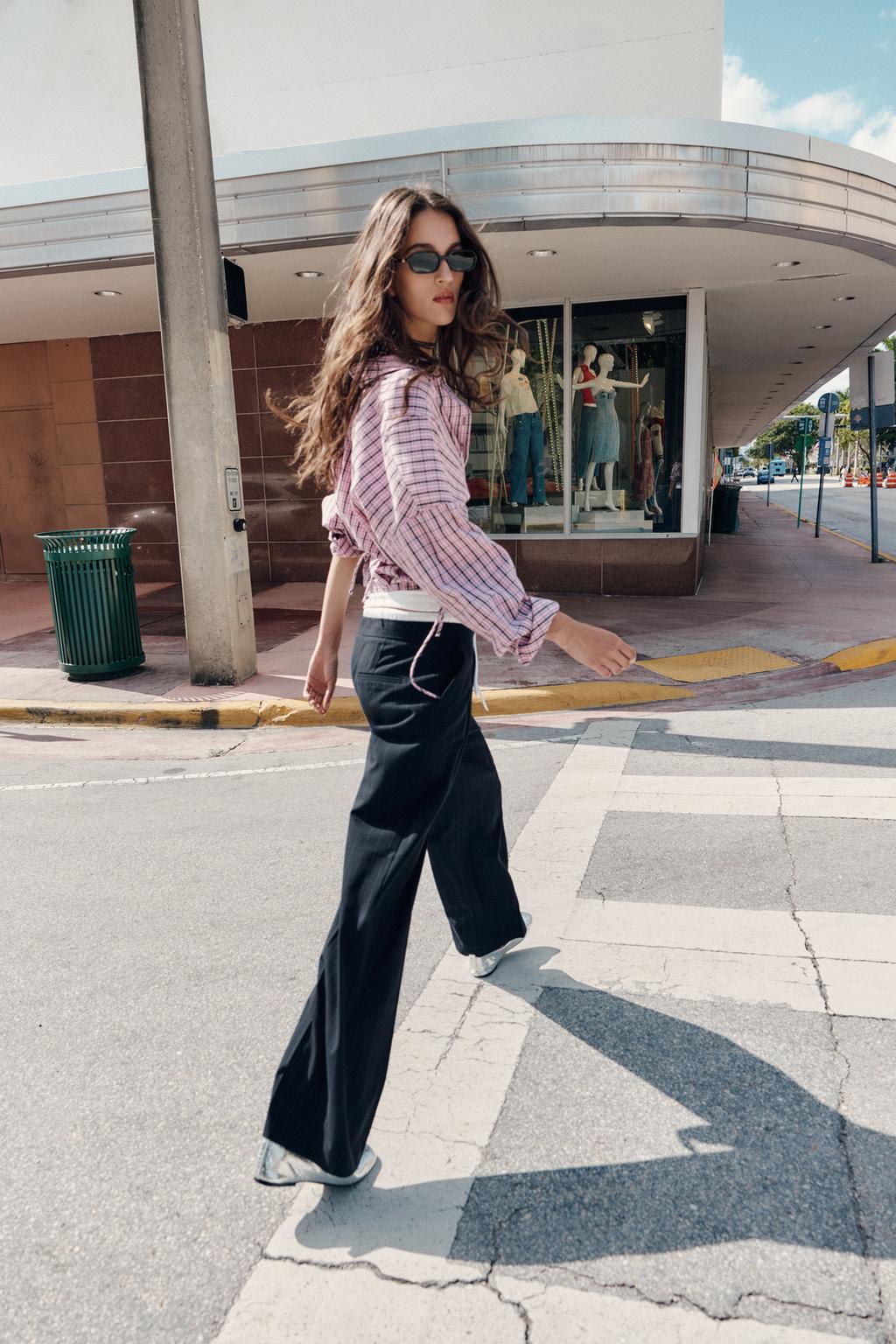 БРЮКИ С ШИРОКИМИ ШТАНИНАМИ И ДВОЙНЫМ ПОЯСОМ