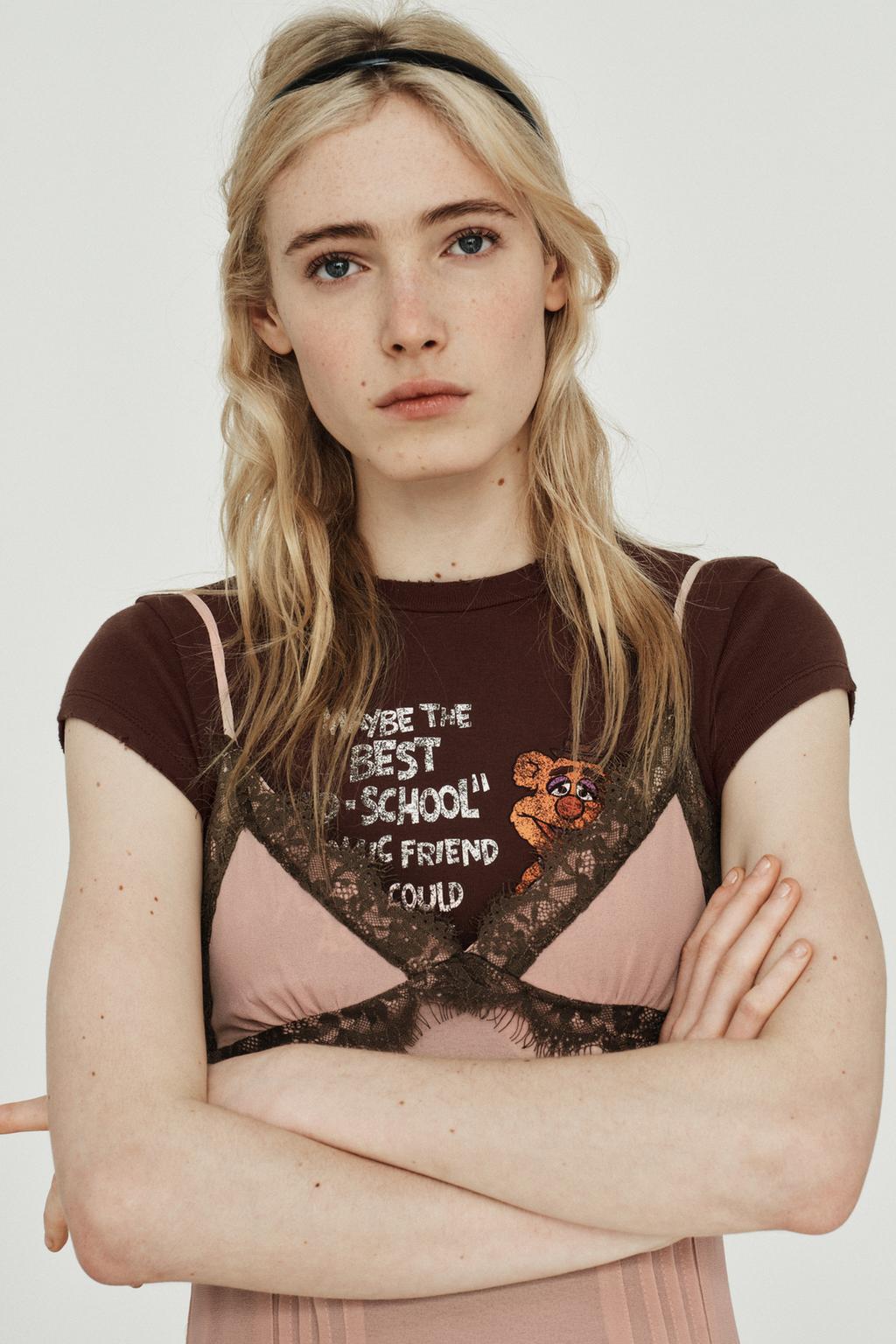 КОРОТКОЕ КОМБИНИРОВАННОЕ ПЛАТЬЕ С КРУЖЕВОМ