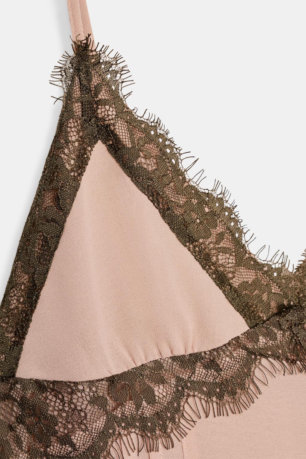 КОРОТКОЕ КОМБИНИРОВАННОЕ ПЛАТЬЕ С КРУЖЕВОМ