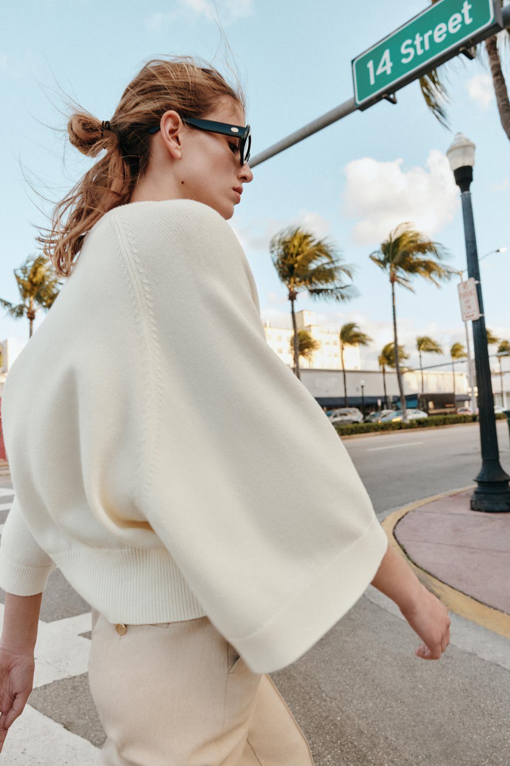 СВИТЕР С ШИРОКИМИ РУКАВАМИ