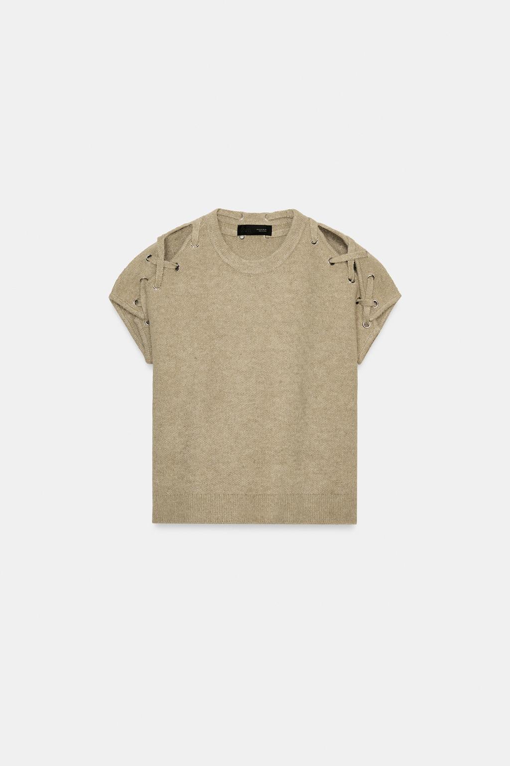 ДЖЕМПЕР С ОТДЕЛКОЙ НА ПЛЕЧАХ